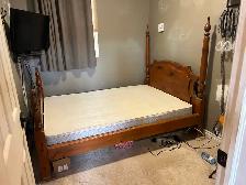 Antique double bed frame with boxspring.  No mattress - Photo 4