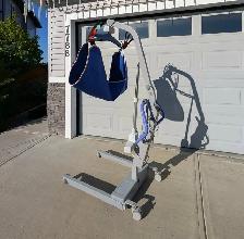 Arjo, Maxi 500 Bariatric Patient Lift, KM560101 - 500lb Capacity - Photo 2