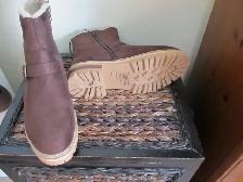 Ladies Size 9 Brand New Brown Suede Winter Boots - Photo 3