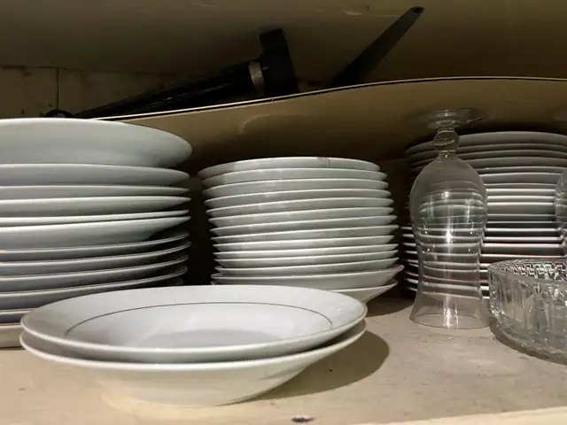 large dinnerwear and cutlery bundle