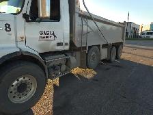 DZ TRI-AXLE DUMP TRUCK DRIVER EXPERIENCED