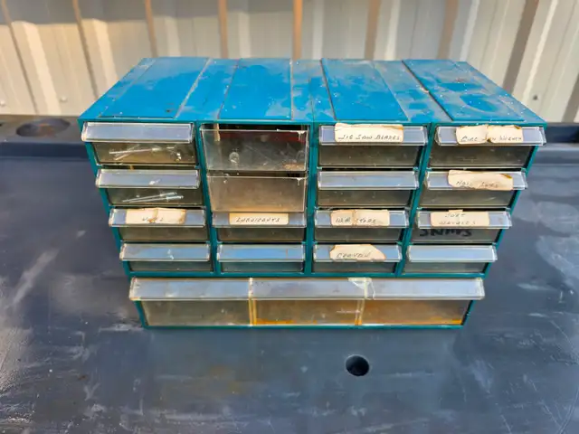 17 Drawers Integrated Plastics Add-A-Drawer Bolt Organizer