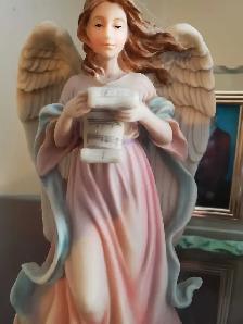 absolutely beautiful angel statues - Photo 2
