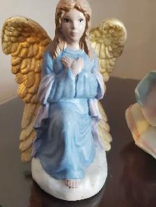 absolutely beautiful angel statues - Photo 5