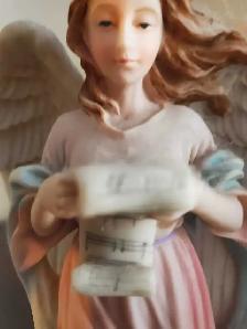 absolutely beautiful angel statues - Photo 6