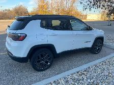 2026 JEEP COMPASS ALTITUDE LIMITED LIKE NEW - Photo 2