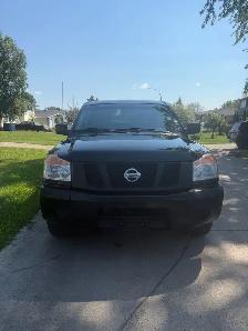 2015 Nissan Titan - Photo 2