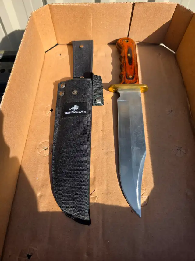 Winchester Large Bowie Wood Fixed Blade Hunting Knife W Sheath