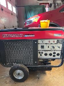 Honda ES6500 Generator - Photo 2