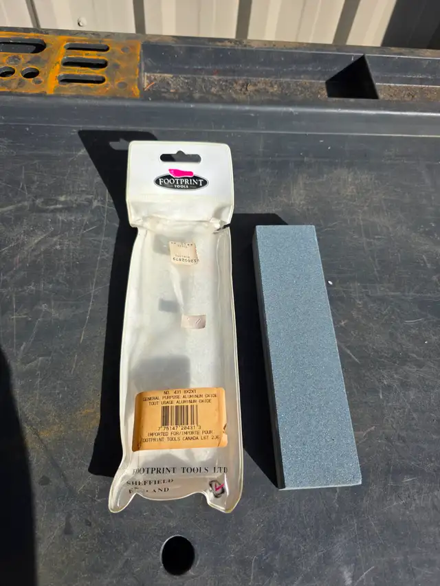 Footprint Tools LTD General Aluminum Oxide Sharpening Stone