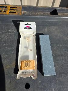 Footprint Tools LTD General Aluminum Oxide Sharpening Stone