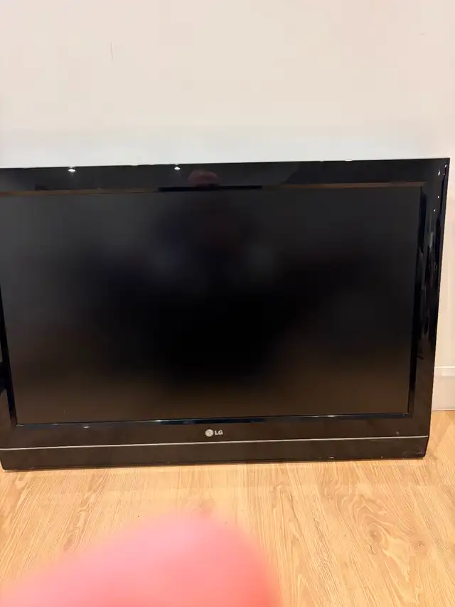 LG TV 37"