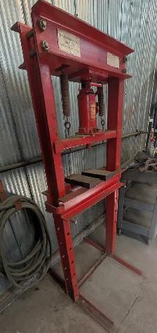 Valley 20 Ton Shop Press - Photo 3