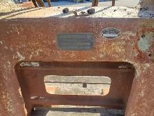 OLD MACHINE CAST IRON BASE LIVE EDGE WOOD - Photo 9