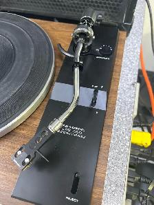 Realistic Lab-260 Belt Drive Turntable - Photo 2