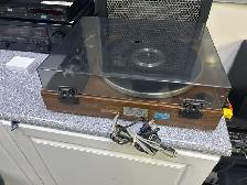 Realistic Lab-260 Belt Drive Turntable - Photo 4