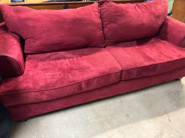 Couch Red Microfibre