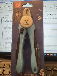 BRAND NEW NAIL CUTTER FOR PETS LARGE OR SMALL