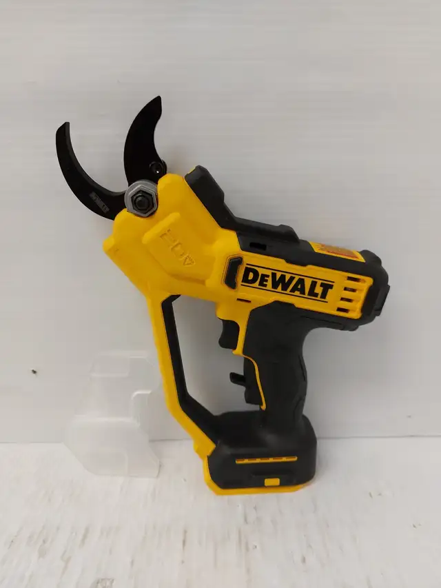 (N92533-2) Dewalt DCPR320 Shears With Guard