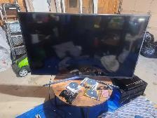 54inc tv samsung with remote works great - Photo 2