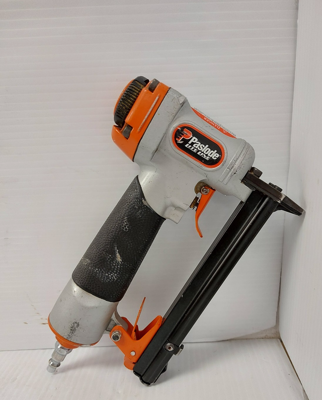 (N92403-1) Paslode US-100 Nailer