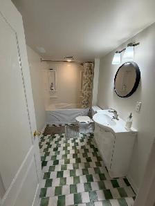 1 bedroom basement available - Photo 3