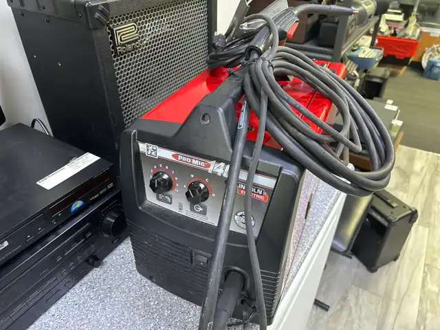 Lincoln 140 Pro Mig Wire Fed Welder No Regulator
