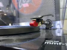 Music Hall MMF-2.2 Project Arm Turntable - Photo 3