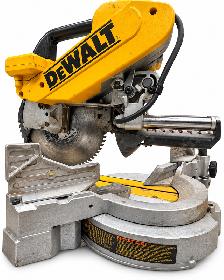 DeWALT DWS779 12' Double-Bevel Sliding Compound Miter Saw 15 Amp - Photo 7