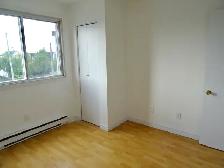 41/2. Longueuil ( St-Hubert ).   1290$  mois. - Photo 9