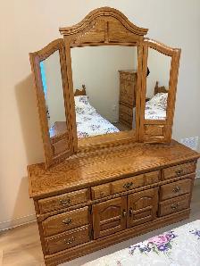 Bedroom Suite (8 PC, Queen, Oak). MUST BE SOLD BY SAT, OCT 31. - Photo 3