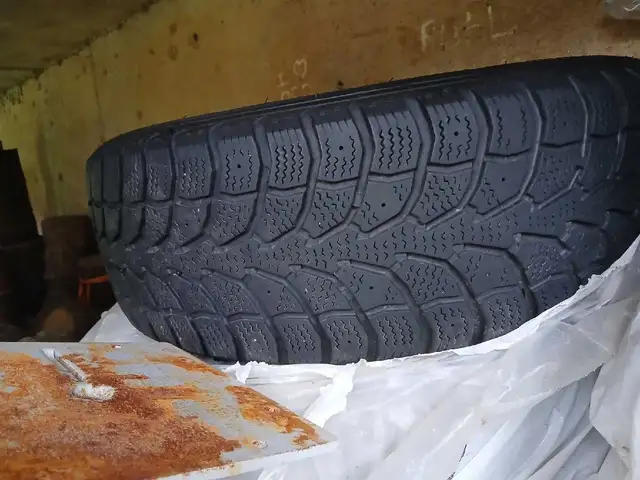❄️ 4 Winter Tires   4 Rims – $150