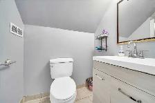 FEMALE only - 2 Rooms - NOW - Mohawk College - St Jos Hospital - Photo 7