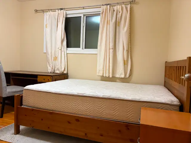 Rooms for rent cls UoC and brentwood/Dalhousie C train Station