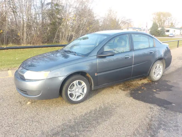 2004 Saturn ION Sedan 4 Door FWD
