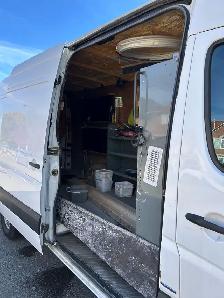 Mercedes-Benz Sprinter Van - Photo 2