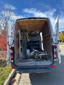 Mercedes-Benz Sprinter Van - Photo 4