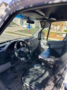 Mercedes-Benz Sprinter Van - Photo 6
