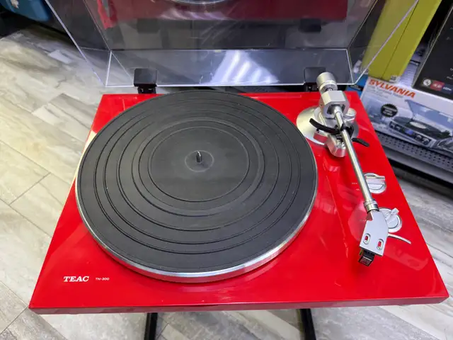 Teac TN-300 Belt drive USB Turntable