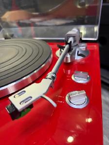 Teac TN-300 Belt drive USB Turntable - Photo 2
