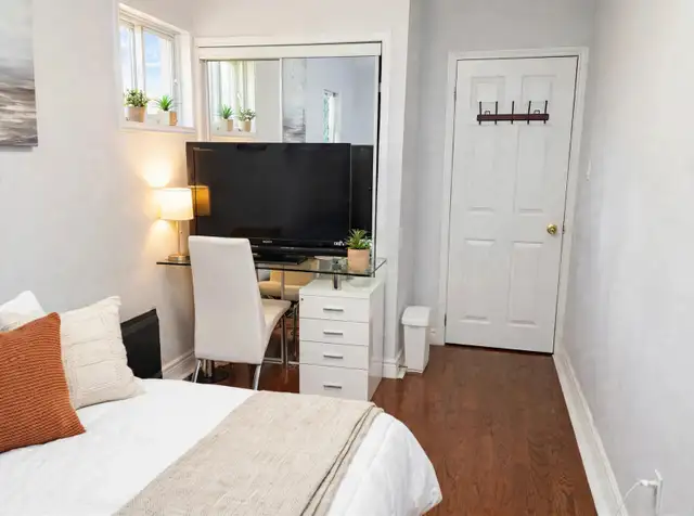 Room available nearby Kennedy Station