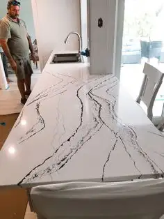 Quartz Kitchen Countertop