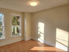 Newly Renovated 3-Bedroom Semi-Detached Home - Photo 12