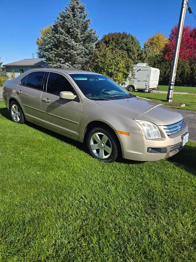 2006 FORD FUSION. 4 DOOR