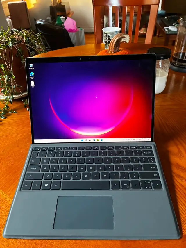 Dell Latitude 7320 w/Detachable TouchScreen! AMAZING