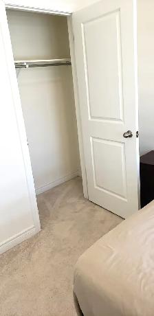 Clean, Beautiful, Furnished, & Bright Room in a quiet new home. - Photo 2