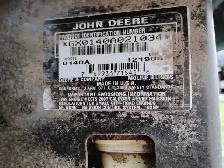 John Deere LA140 lawn tractor STRIPPED FOR PARTS! - Photo 2