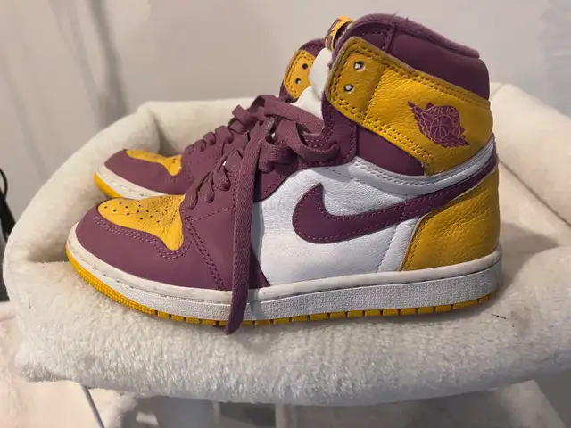 Nike Air Jordan 1 Retro High OG "Brotherhood" – Size 5.5M / 7W