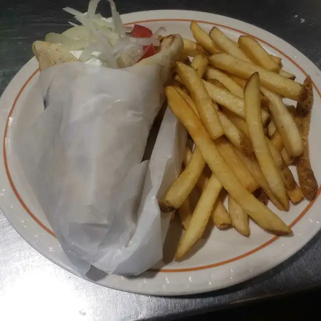 fast food cook day time