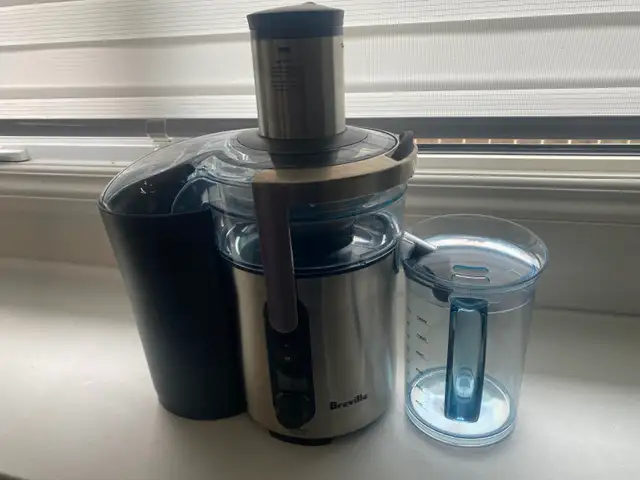 Breville BJE510XL Juice Fountain Multi-Speed Juicer